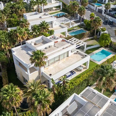 Moderna De Lujo En Alquiler Vacacional En * Marbella