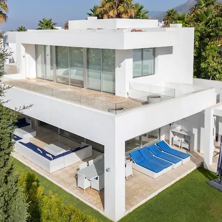 Moderna De Lujo En Alquiler Vacacional En Marbella