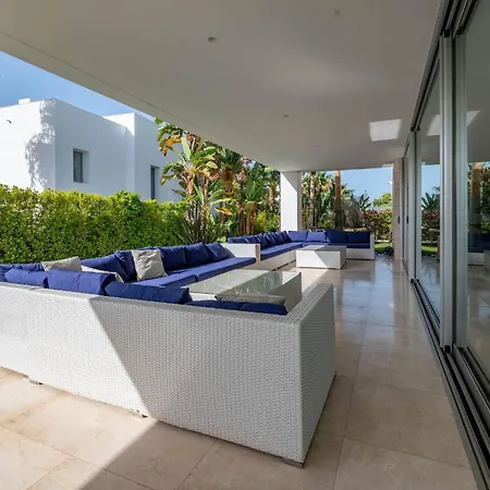 Villa Moderna De Lujo En Alquiler Vacacional En
